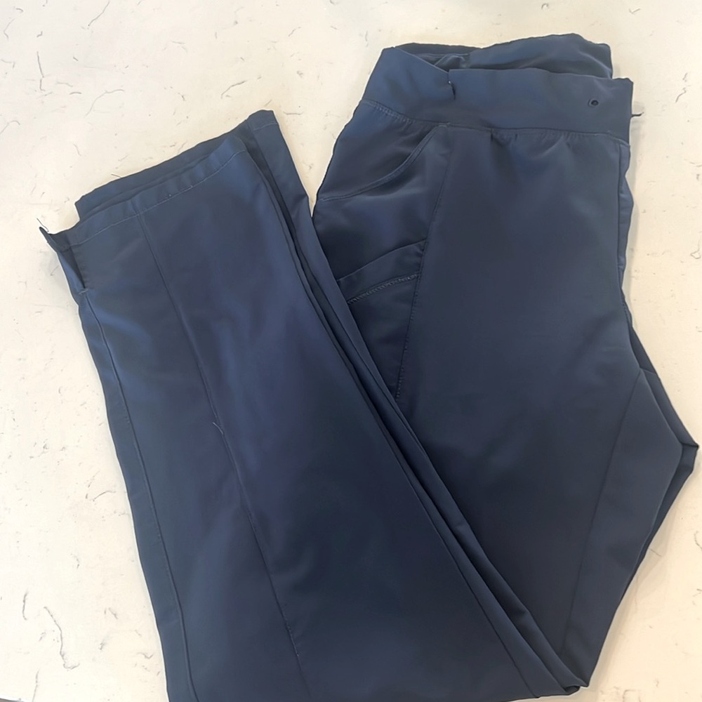 Med couture navy scrub set M.